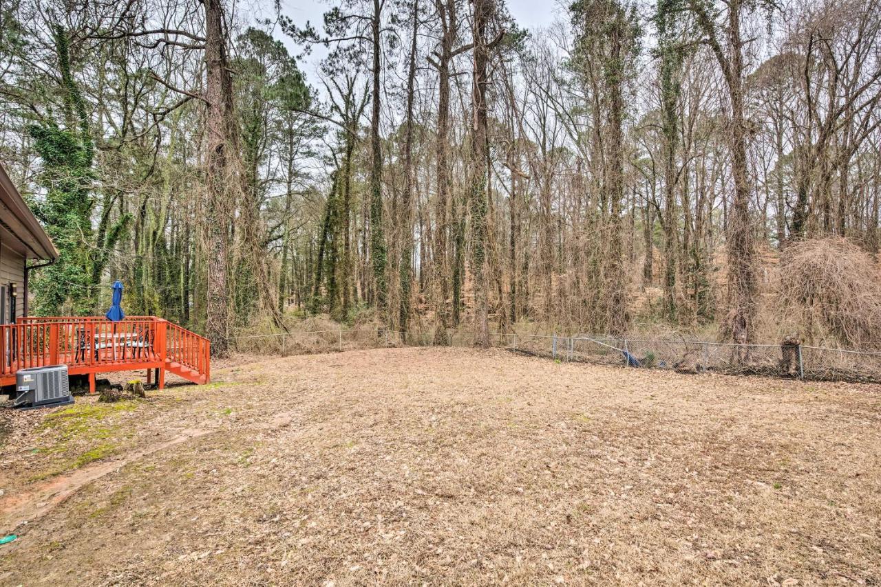 Atlanta Retreat With Deck In Greenbriar Area! Exteriér fotografie